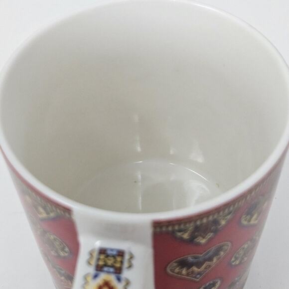 Queens by Churchill Colour Canvas Ceramic Mug / Cup Red With Hearts 12 Oz - Picture 5 of 6